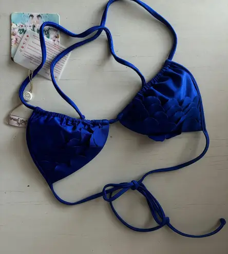 Luli Fama NWT SI SOY SIRENA - Scalloped Triangle Top electric blue