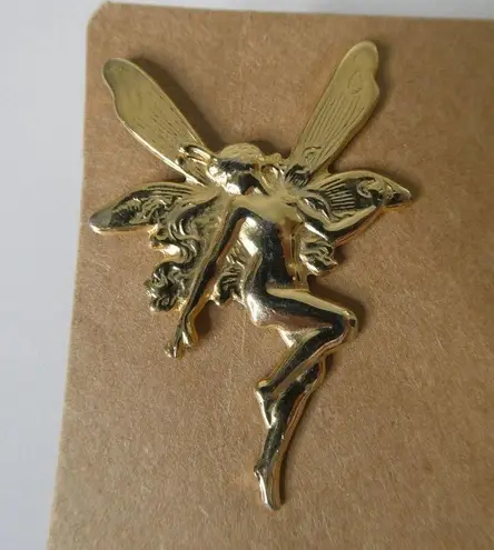 Gold Tone Faerie Fairy Pixie Stud Pierced Earrings Mythological Wings Sprite EUC