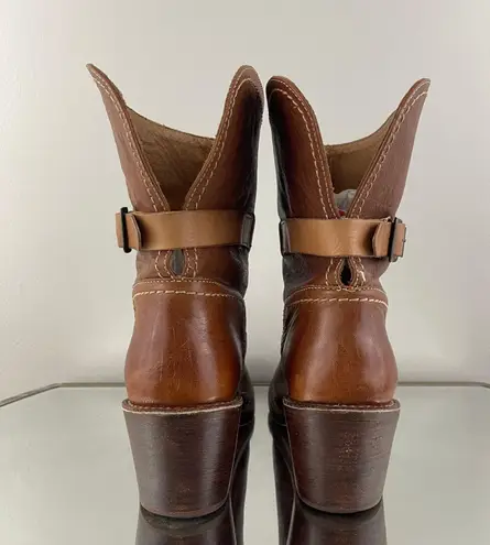 Frye Congac Brown Leather Carmen Shortie Ankle Buckle Stacked Heel Cowboy Boots