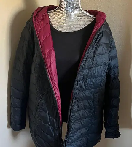 Women's Reversible Black and Maroon Quilted Hoodie Jacket Size XXL