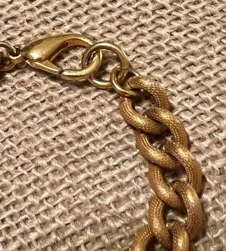 Vintage Gold Tone Textured chain bracelet Shell Mollusk Charm Lobster Clasp 7"