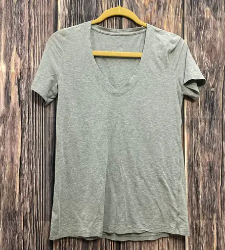 Lululemon Grey V-neck Tshirt