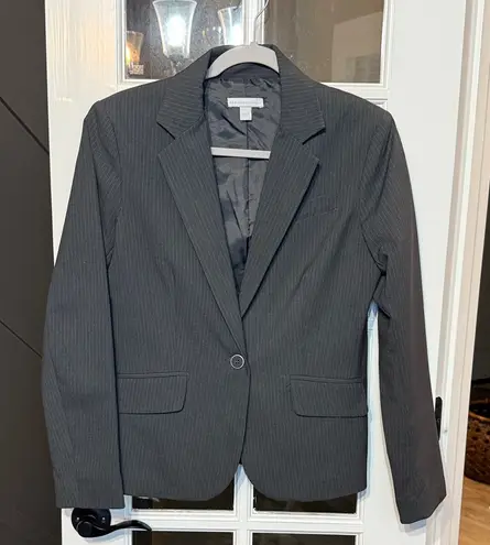 NEW YORK & CO Classic Gray Pinstripe Blazer Size 6