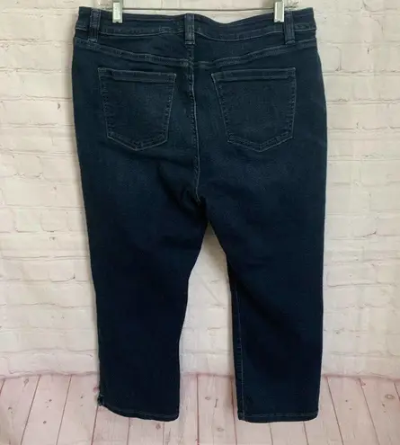 Lane Bryant  dark wash stretch denim Capri cropped jeans 16