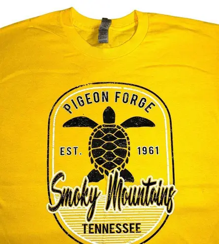 Gildan Pigeon Forge Unisex Smoky Mountains Tennessee T Shirt Top Short Sleeve Yellow Lg