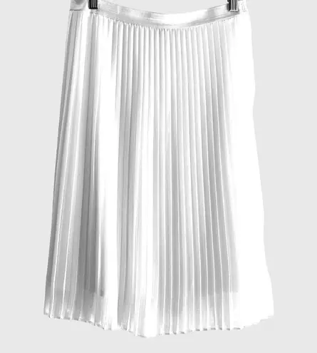 Grace Elements Women Vintage Pleated Skirt White - Flowy & Fabulous for Twirling - Image 3