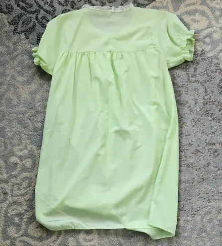 Vintage 2 Piece Nightgown Robe Set with Lace Trim Light Green Size undefined