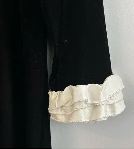 Sara Campbell Black Velvet Shift Dress w/ White Ruffle Collar Size Medium
