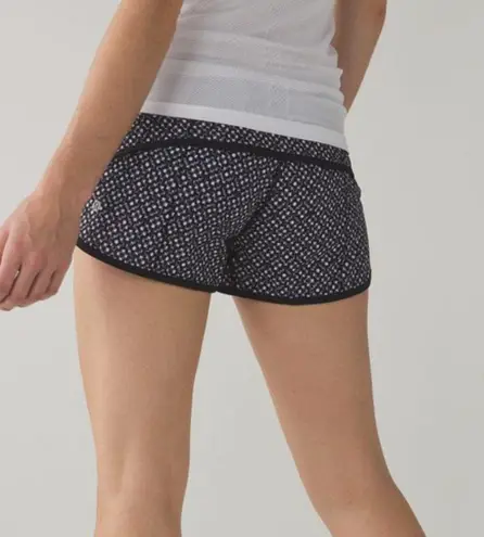 Lululemon Speed Shorts Dottie Eyelet White Black/Black/ Tonka Stripe Black White