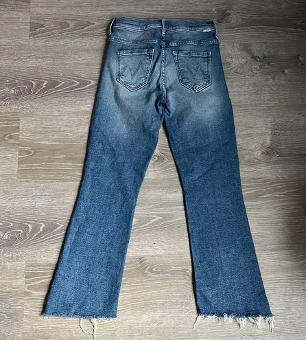 Mother The Insider Crop Step Fray Jeans in Reckless On A Shiny White Vespa Blue Size 24
