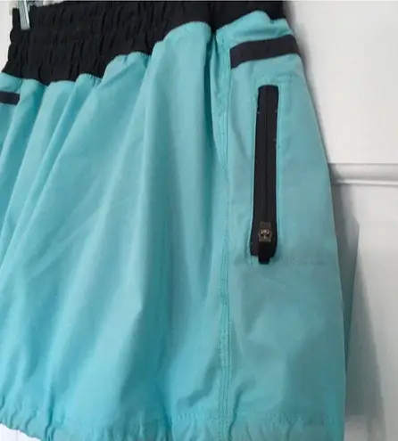 Lululemon Run Tracker Skirt (Skort) Size 6