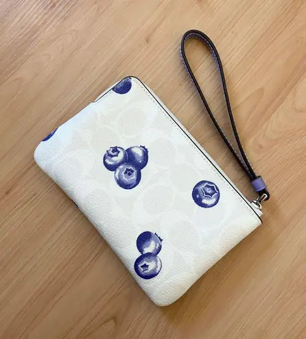 Coach Corner Zip Wristlet In Signature Canvas	With Blueberry Print CR817