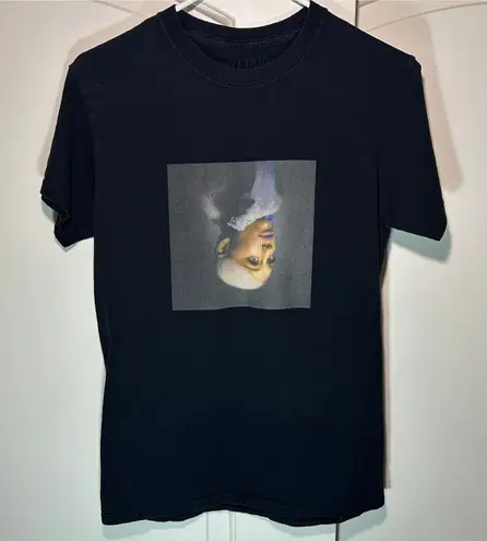 Ariana Grande Sweetener World Tour Black T Shirt Concert Face Graphic Womens S