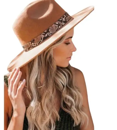 VICI  Tomahawk Snakeskin Band 100% Wool Hat Tan Western Fairy Y2K Boho Feminine