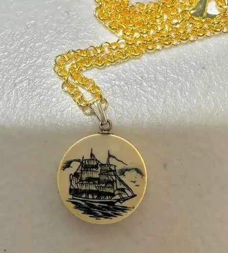Sailing ships small circle pendant necklace