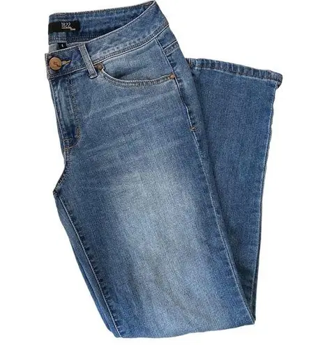 1822 Denim Mid-rise mid wash slim straight leg ankle faded jeans size 6