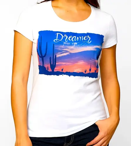“Dreamer Desert Sunset Graphic Tee – Women’s Casual White T