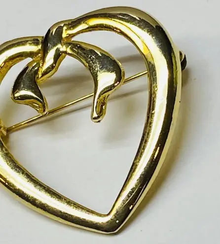 Gold Tone Jewelry Pin Brooch Women Heart Shape Tied into a Bow Vintage