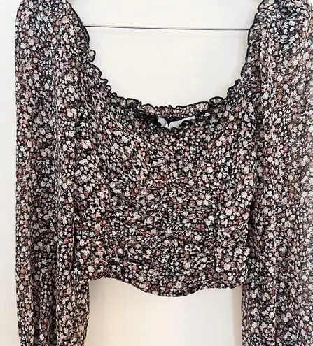 ASTR  Ditsy Floral Print Puff Long Sleeve Blouse Cropped Smocked Back Size Small