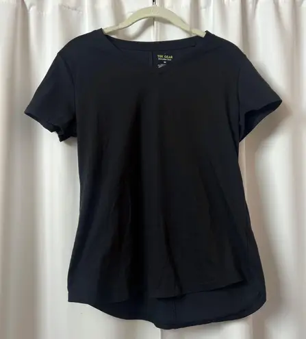 Tek Gear NWOT  Solid Black Round Hem V-Neck Workout T-Shirt Size Medium