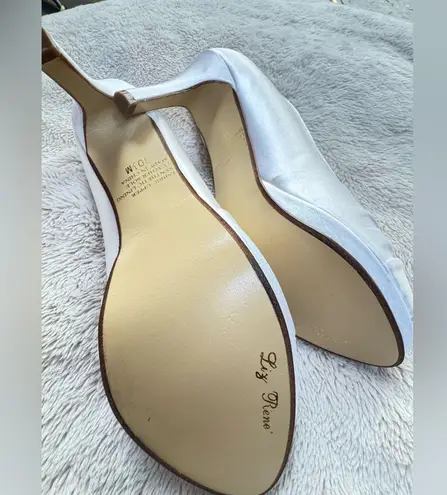 Liz Rene Couture Women's Jacqueline, White Silk Satin, 10.5 US NWT never worn!