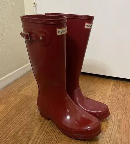 Hunter  Red Tall Rubber Glossy Rain boots winter boots size US 6 women