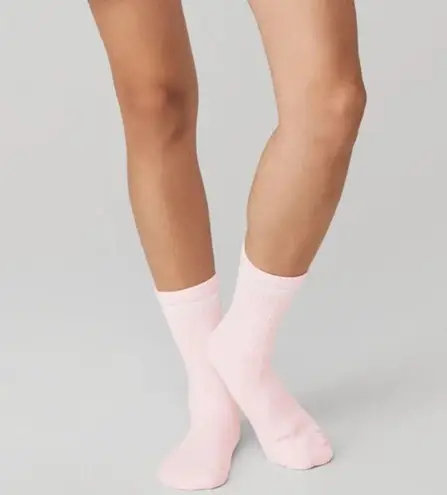 Alo Yoga NWT Unisex Half-Crew Throwback Sock - Powder Pink/White Size Large