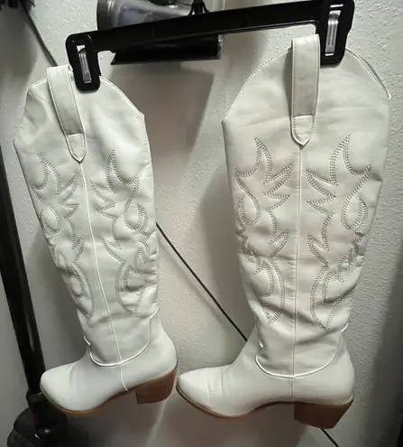 Knee High Cowboy Boots White Size 8