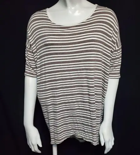 LuLaRoe  Gray & White Striped Tee Shirt (XS)