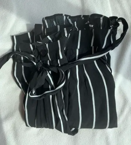 Cute Stripe Pants Size M