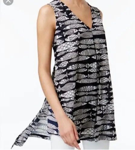 Alfani - Black V-neck tank with white fish print Size Lā