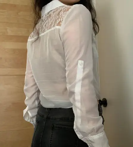 Candie's White tie front bow collared button down lace back shirt - Image 4