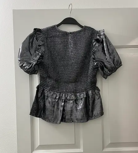 TCEC | NWOT | Metallic Smocked Puff Sleeve Top | M | Dark Grey | CT7721