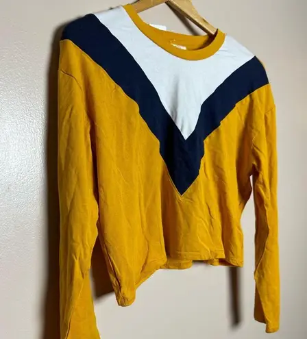 Heart & Hips CLEARANCE! Gold Boutique Arrow Front Crop Top Size L NWT