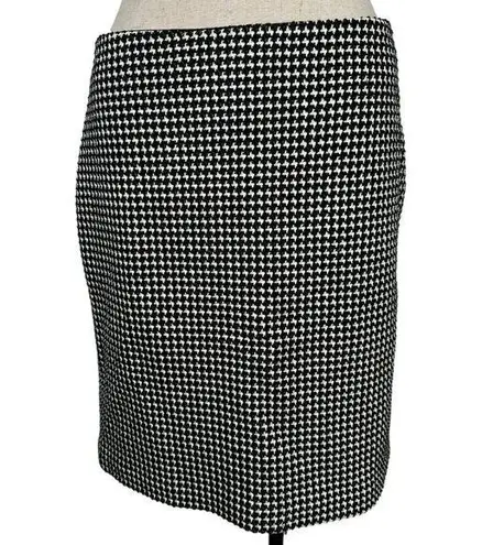 J. McLaughlin  Size 6 Pencil Skirt Black White Lined Knit Zip Houndstooth A-Line