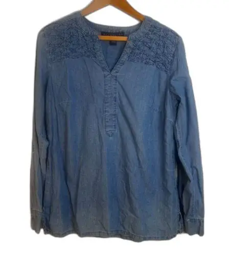 Bandolino Denim Vneck Cotton Blend Beaded Textured Shoulder Size Small Chambray