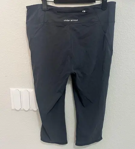 Under Armour  Heat Gear Stunner Gray Cropped
Running Tights Legging Size Large - Image 5
