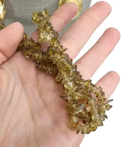 Yellow Amber Color Glass Chip Beaded Twisted Oval Gold Metallic Necklace