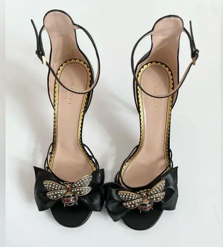 Gucci  Black Nappa Leather Charlotte Queen Margaret bee embellished heels EU 38.5