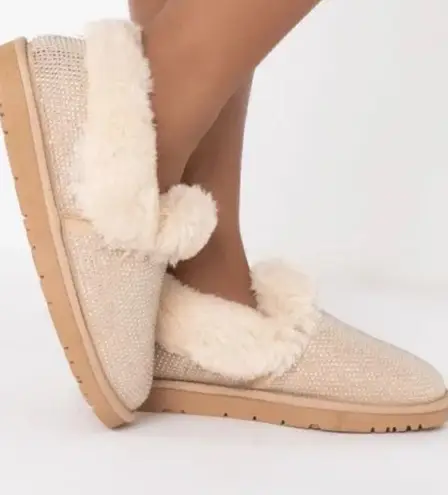 AZAELA Wang Cozy Slippers Black Size 7