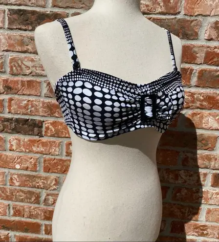 Beach Couture black/white polka dot bikini top / size 12 / Excellent condition Black