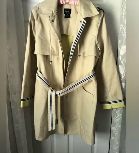 Dennis Basso Classic Natural Trench with Striped Belt hooded buttons cotton sz M