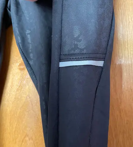 ECHT Black Leopard Print Side Pocket 7/8 Leggings Size Small