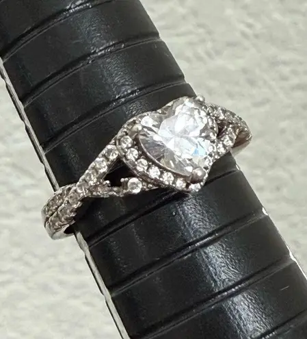 925 Sterling Silver Heart Cut CZ Stones Women’s Ring Size 7 MISSING STONES