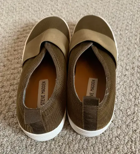 Steve Madden Slip On Sneaker