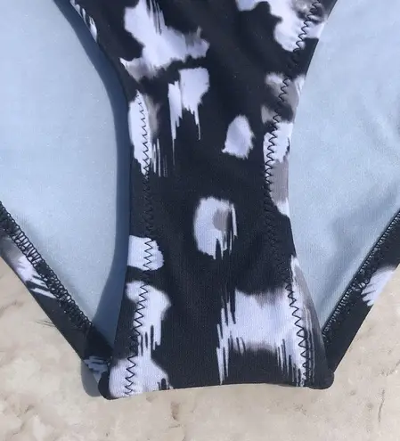 Topshop Gray and White Floral Printed  Side Tie Bikini Swim Bottoms