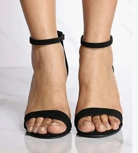 Top Moda  Black Hannah Block Heel Ankle Strap Sandal