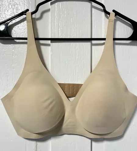 Knix Revolution V neck seamless wireless bra size large Tan