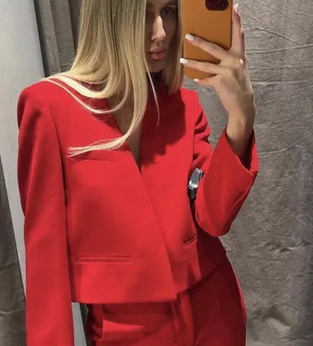 ZARA NWT  Red COLLARLESS CROPPED BLAZER. Size Medium