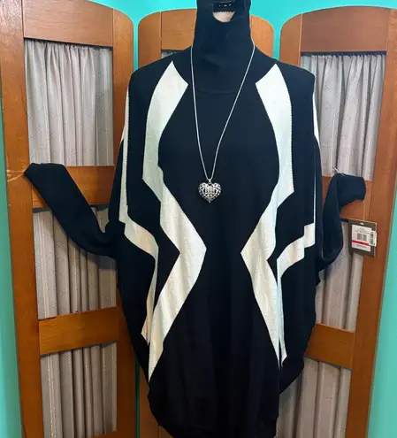 Ellen Tracy Black and White Zigzag Turtleneck sleeved Poncho - Image 1